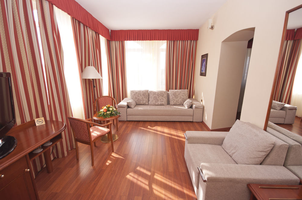 Hotel Kanajt Punat Esterno foto